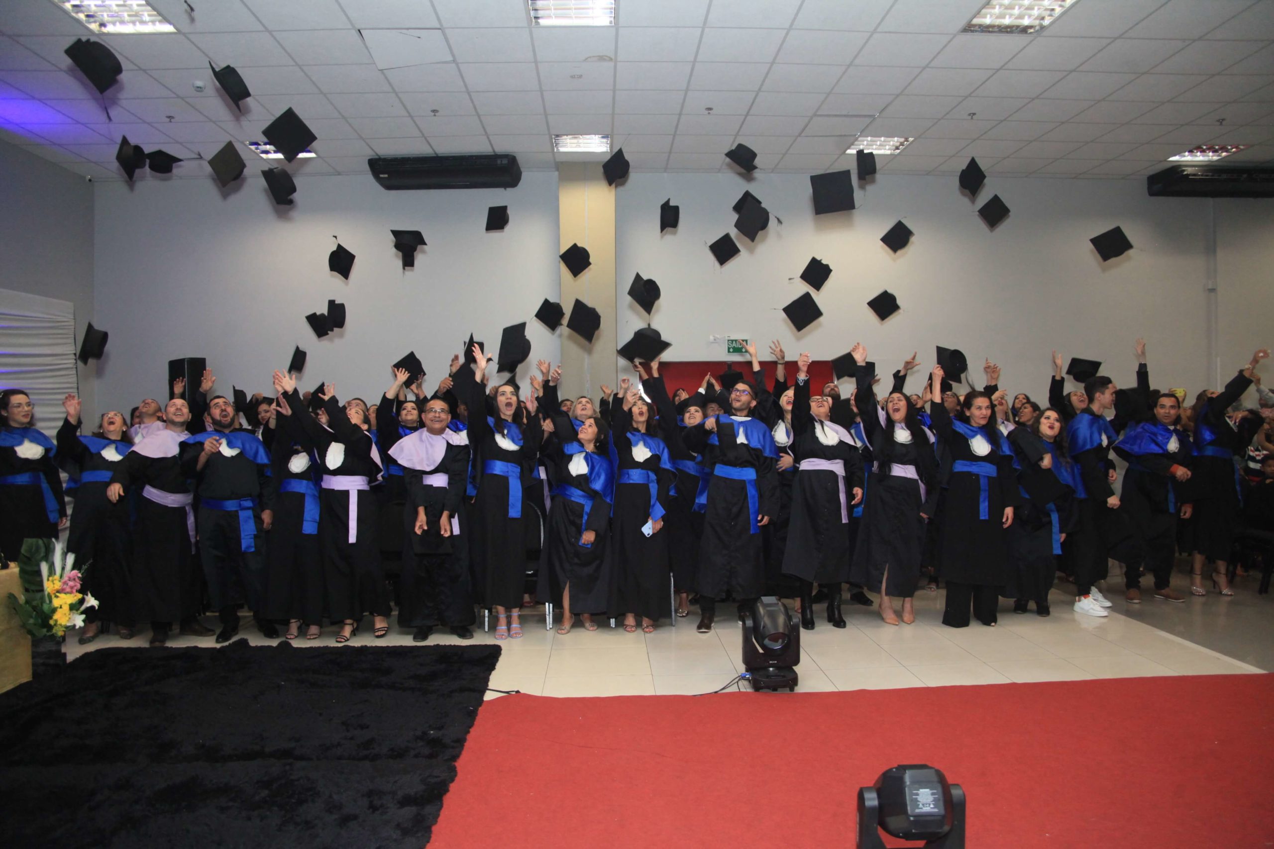 Faculdade EaD tem formatura? Veja se há a colação de grau!