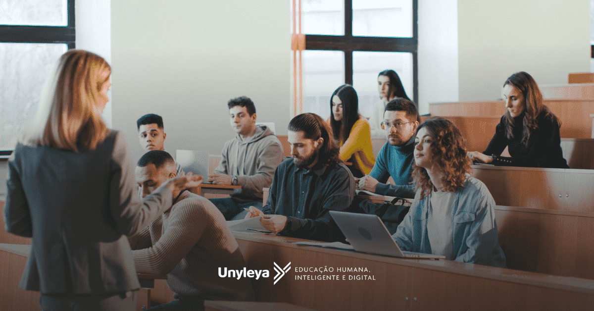 O que precisa para ser professor universitário? Confira aqui