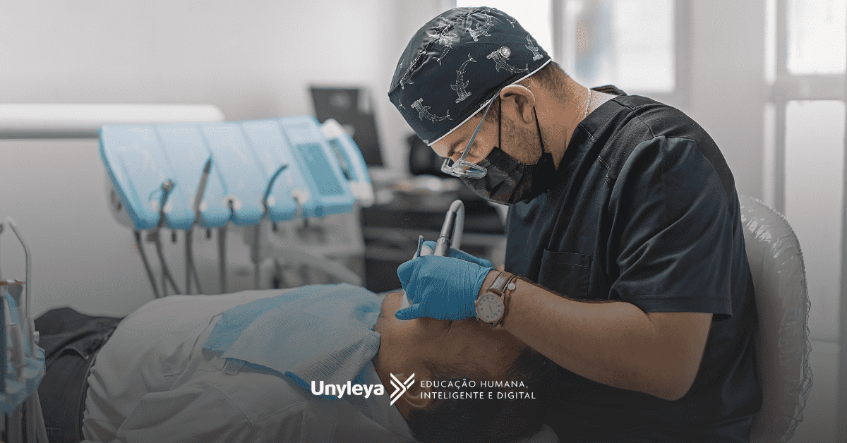 Dentista militar: como ingressar, carga-horária, quanto ganha, o que faz e pós-gradução para pontuar no exame de títulos